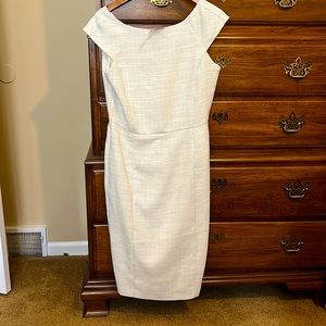 NWT. Banana Republic dress. White with black speckles. Size 8